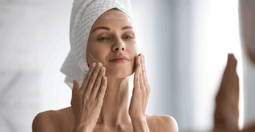 The benefits of daily facial moisturizing