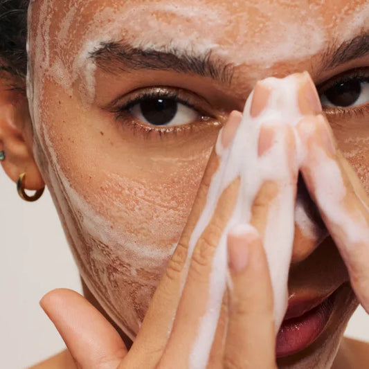 Morning vs Night Skincare Routine: What Should You Use and When?