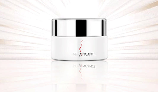 Refreshing Eye Contour Cream – Revitalize Your Gaze with Premium...