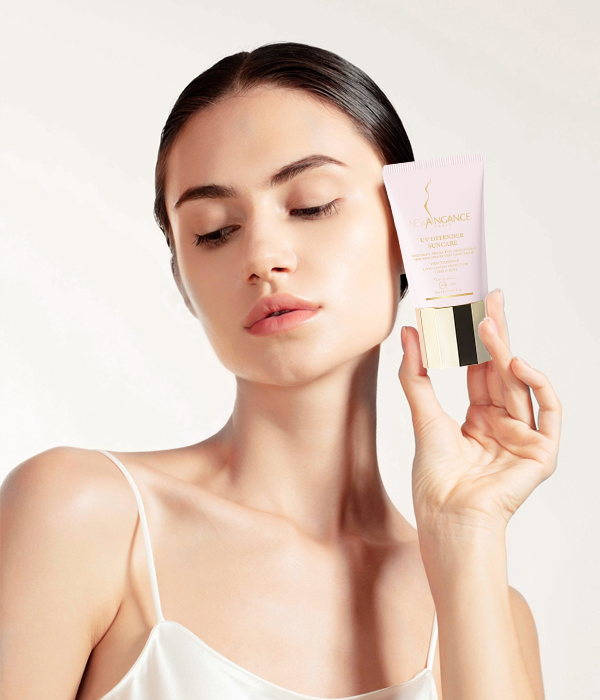 Crème solaire UV Defender (Tone Up Rosy) SPF50 PA++++ 40 ml